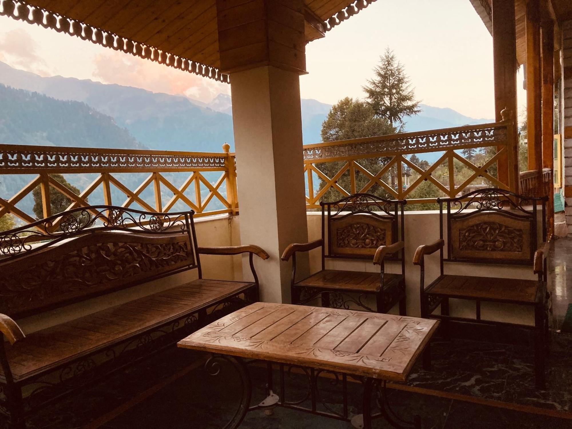 Woods Villa Cottage, Manali Экстерьер фото