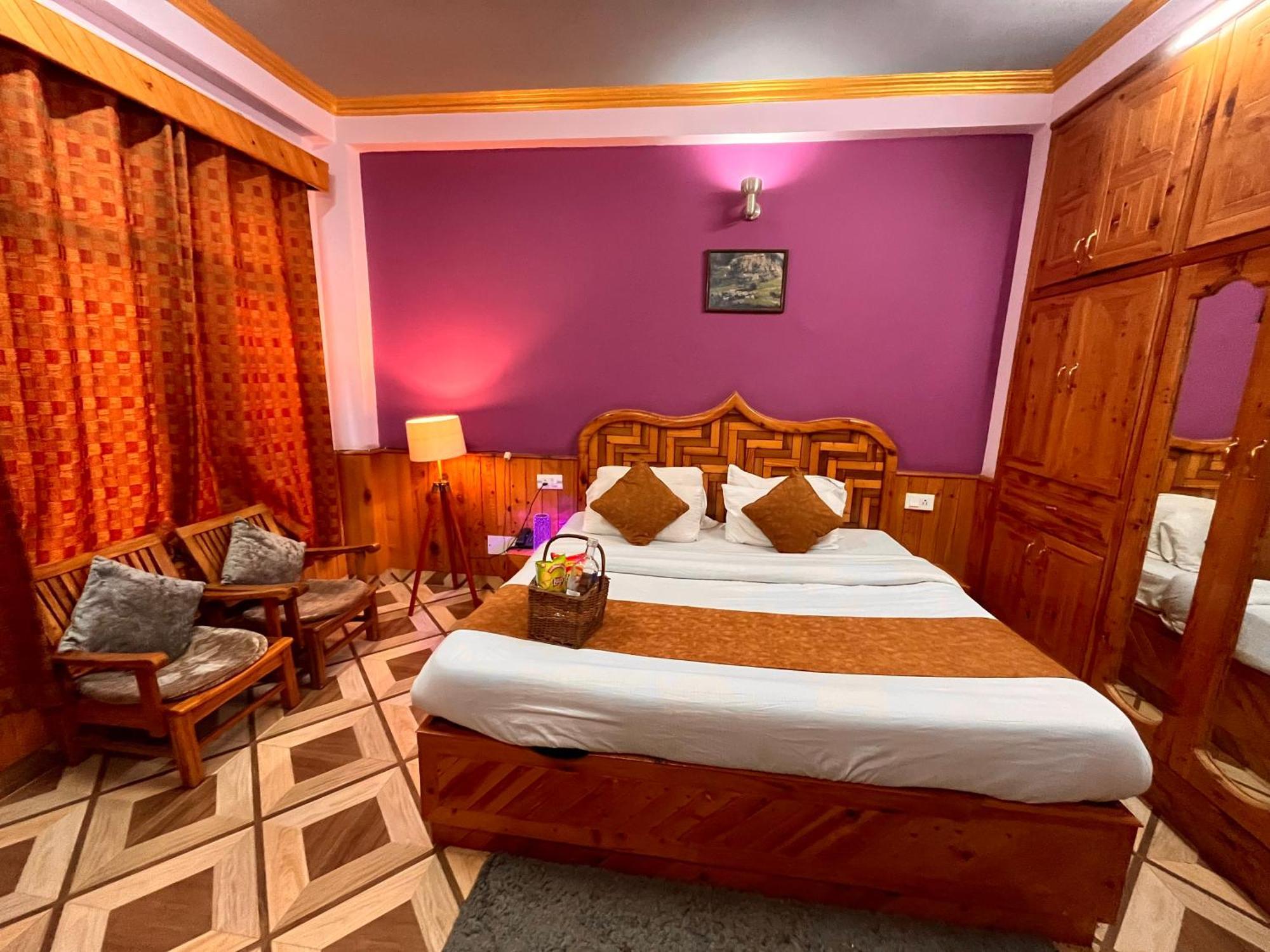 Woods Villa Cottage, Manali Экстерьер фото